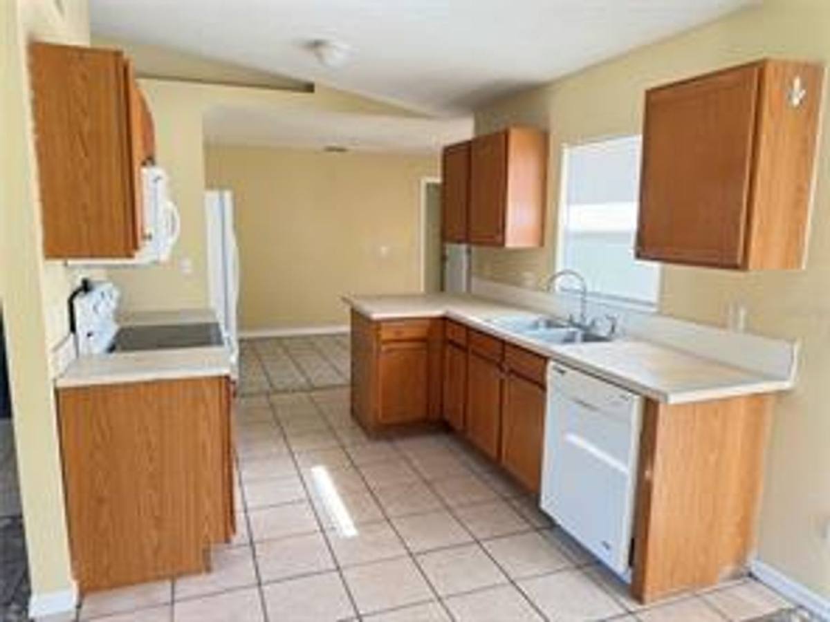 House for rent at 724 Versailles Lane, Kissimmee, FL 34759
