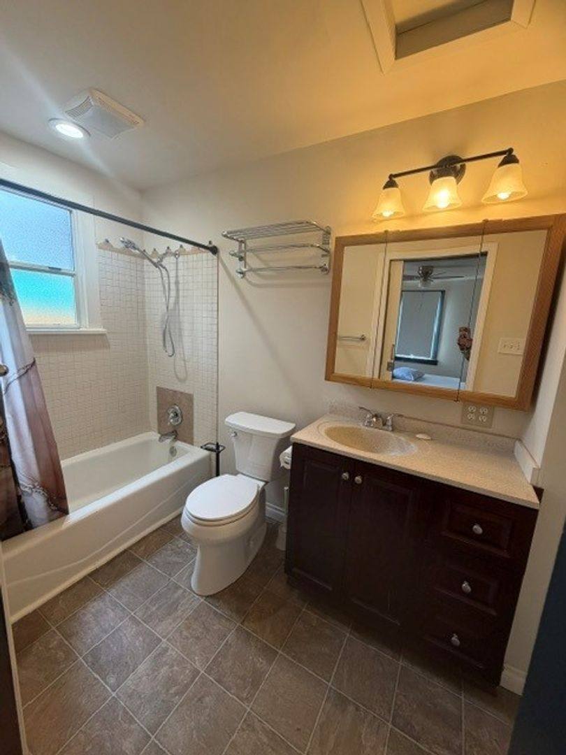 House for rent at 1729 8th St NE, Marysville, WA 98270