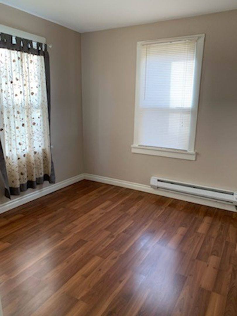 House for rent at 1729 8th St NE, Marysville, WA 98270