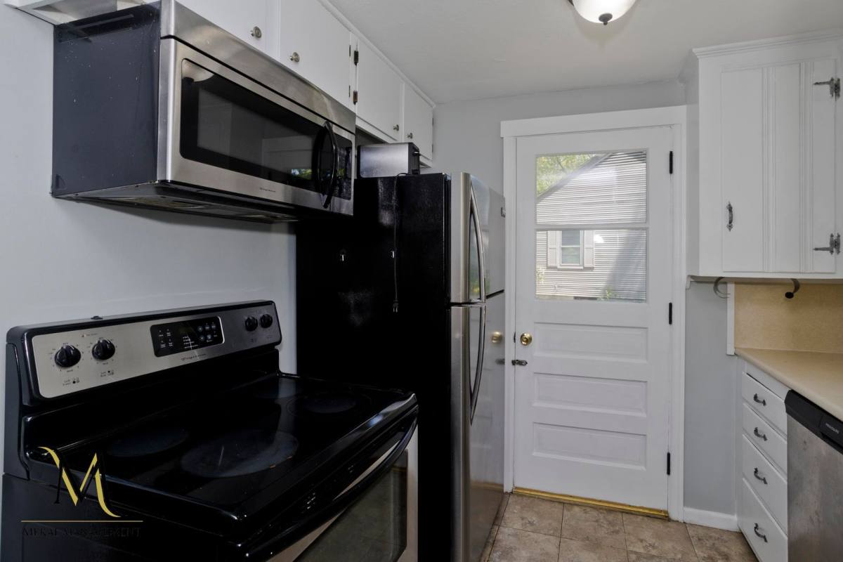 House for rent at 252 Arcadia Blvd, Springfield, MA 01118