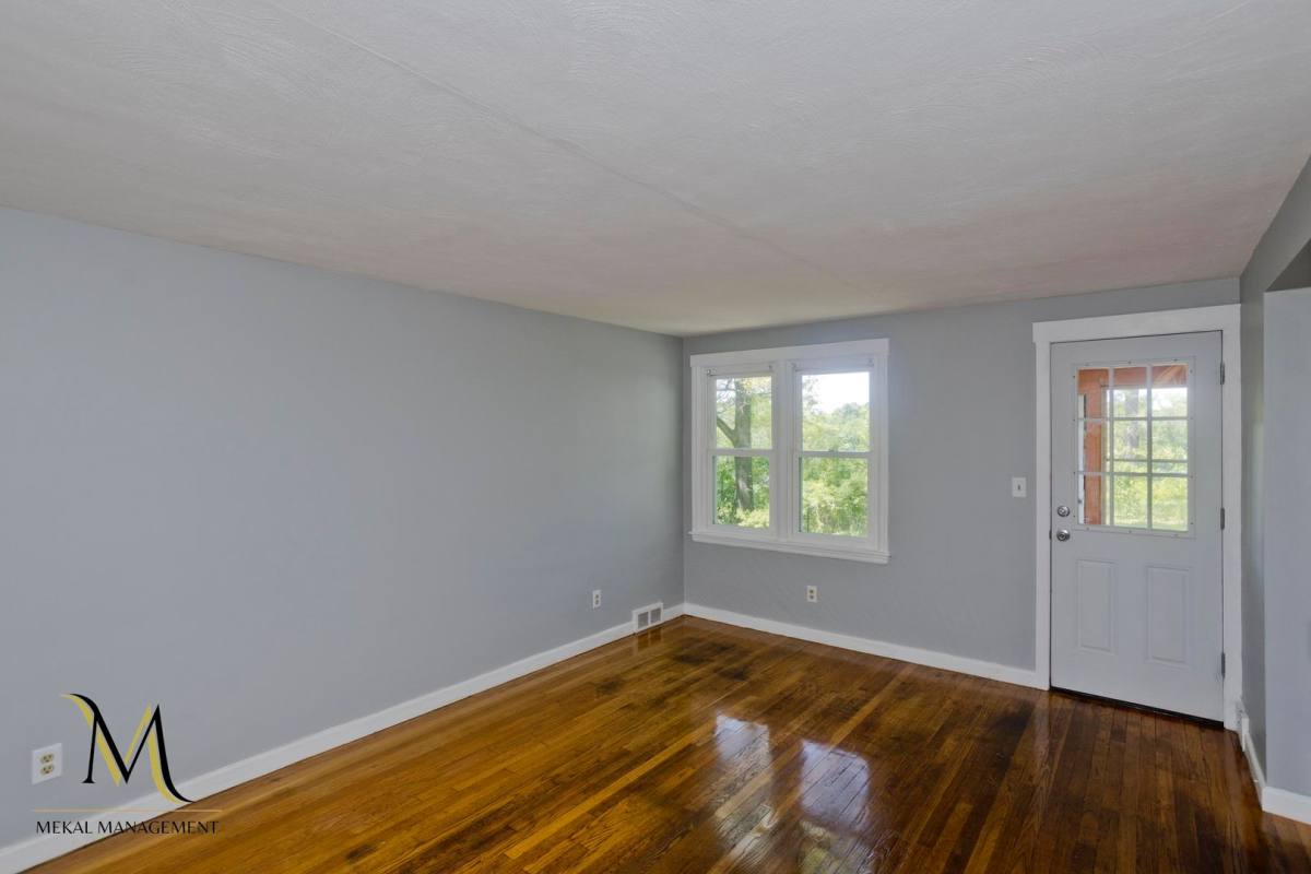 House for rent at 252 Arcadia Blvd, Springfield, MA 01118