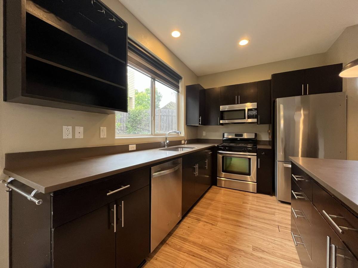 House for rent at 13758 SE Linden Lane, Portland, OR 97222