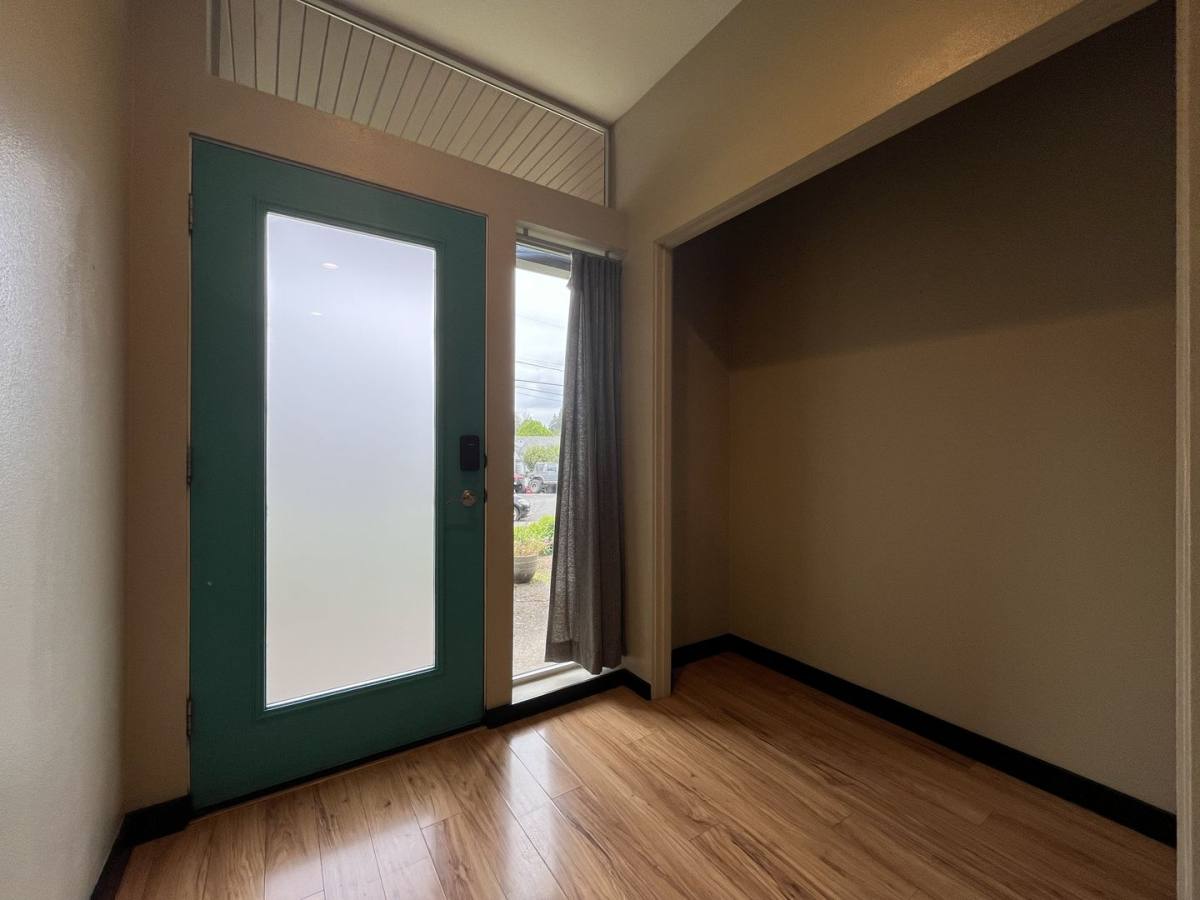 House for rent at 13758 SE Linden Lane, Portland, OR 97222