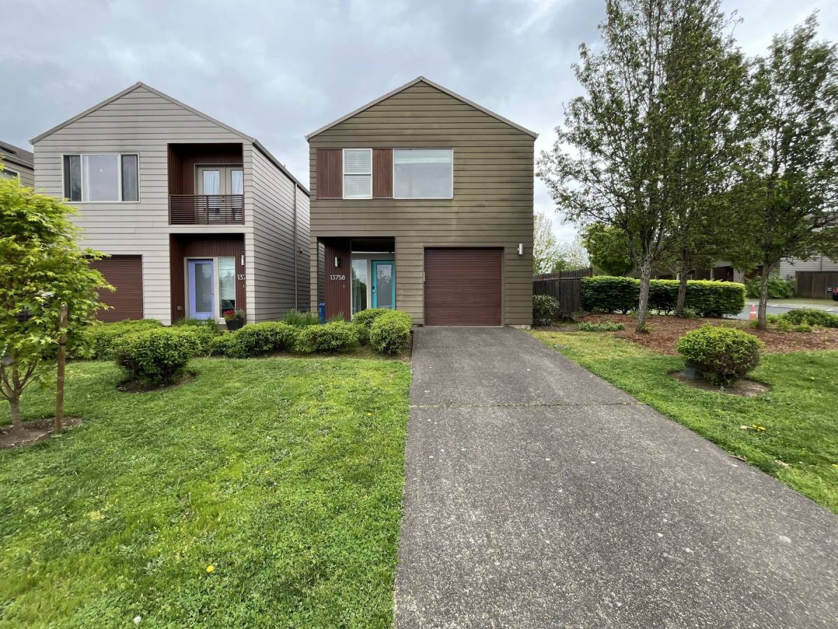 House for rent at 13758 SE Linden Lane, Portland, OR 97222