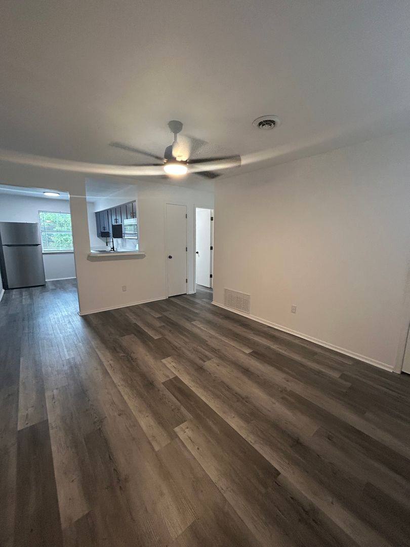 Apartment for rent at 1851 W Deane St, Fayetteville, AR 72703