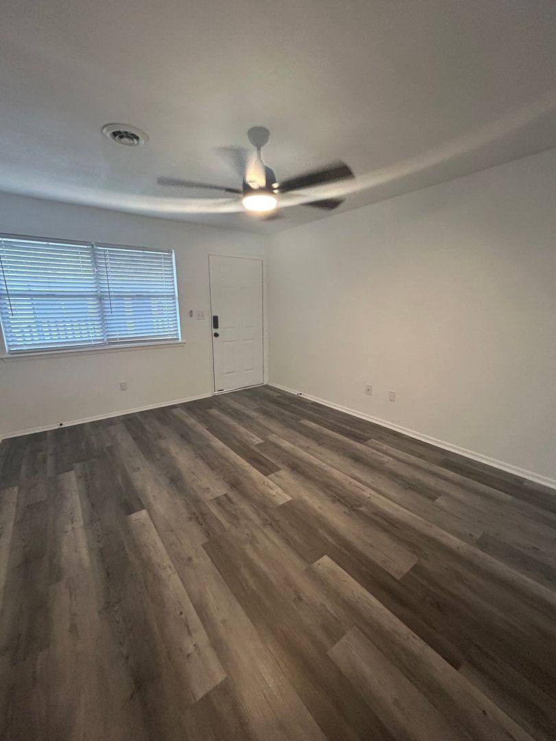 Apartment for rent at 1851 W Deane St, Fayetteville, AR 72703