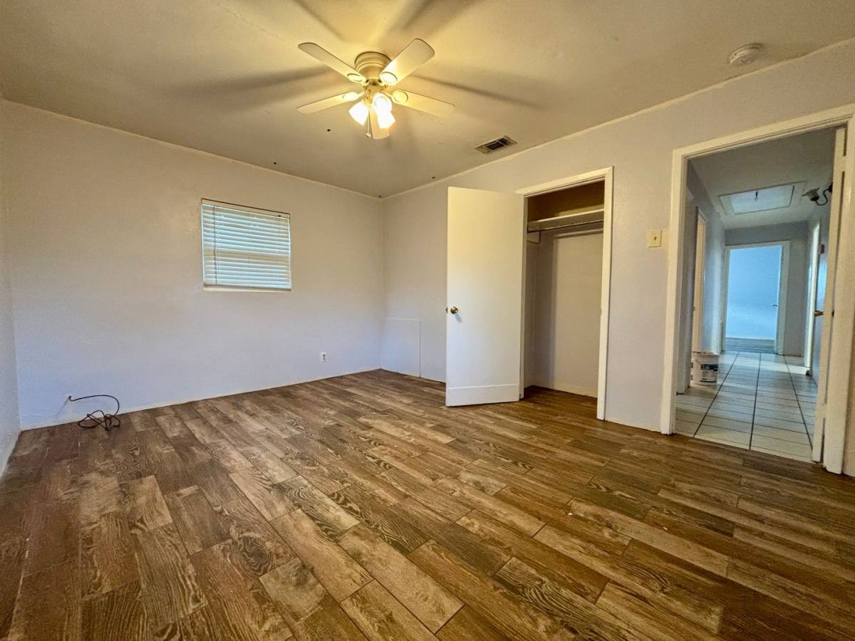 Apartment for rent at 415 Romana, Pensacola, FL 32502
