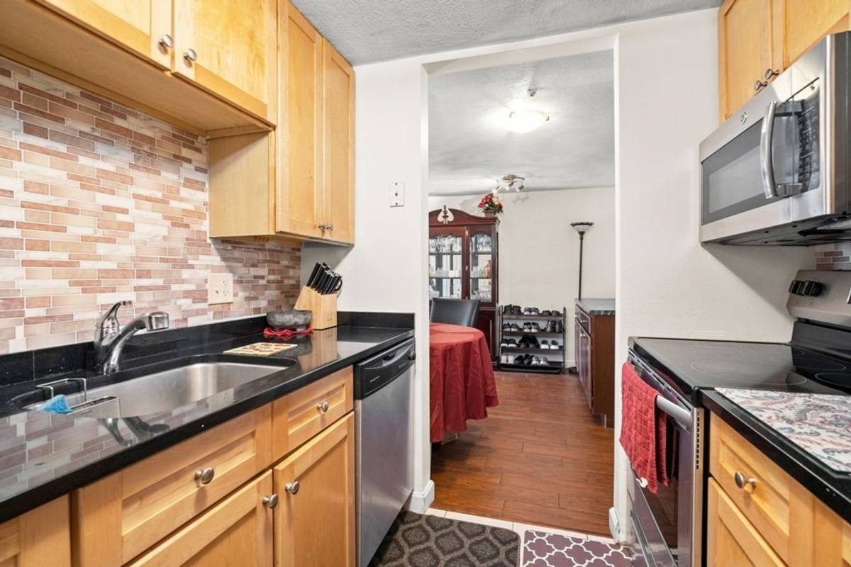 Condo for rent at 84 Grant St, Somerville, MA 02145