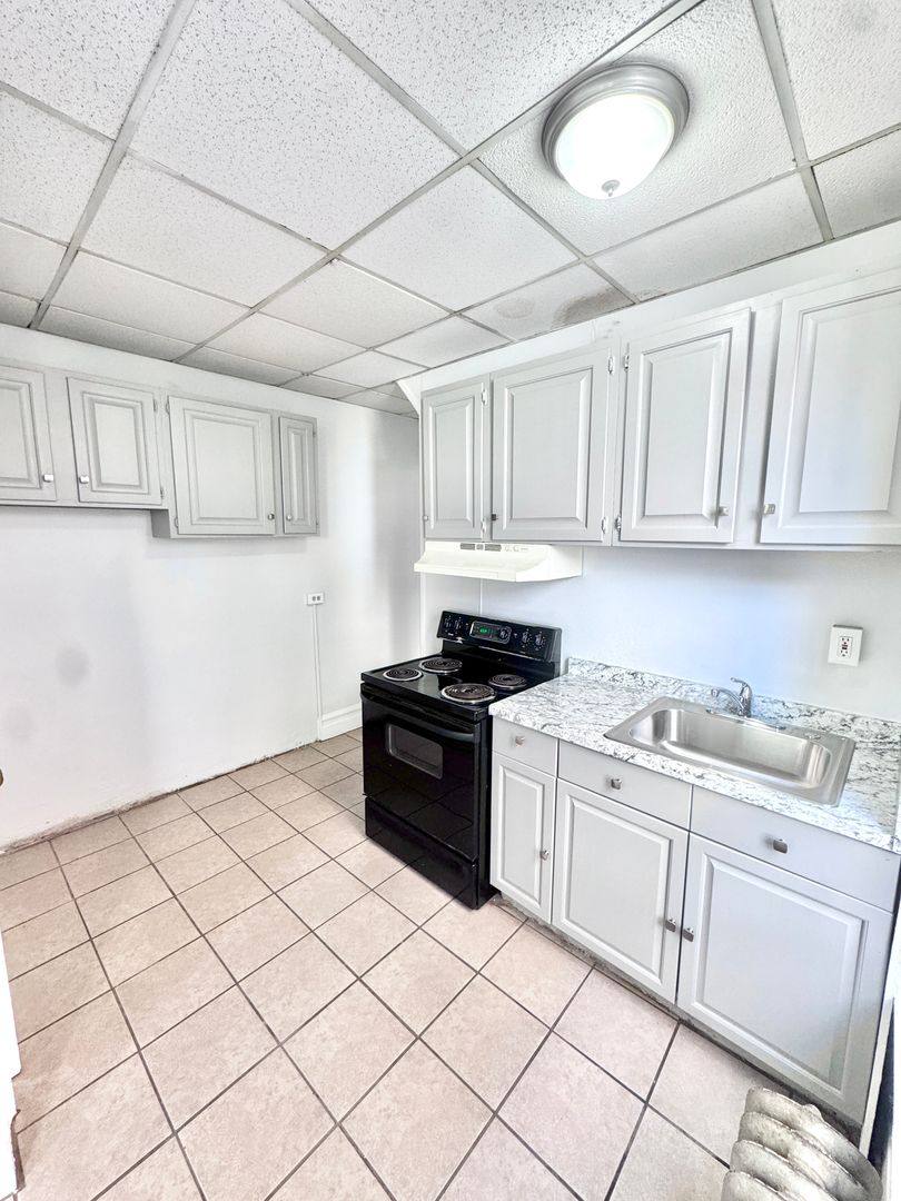 Apartment for rent at 1620-1 2 W Chew St, Allentown, PA 18102