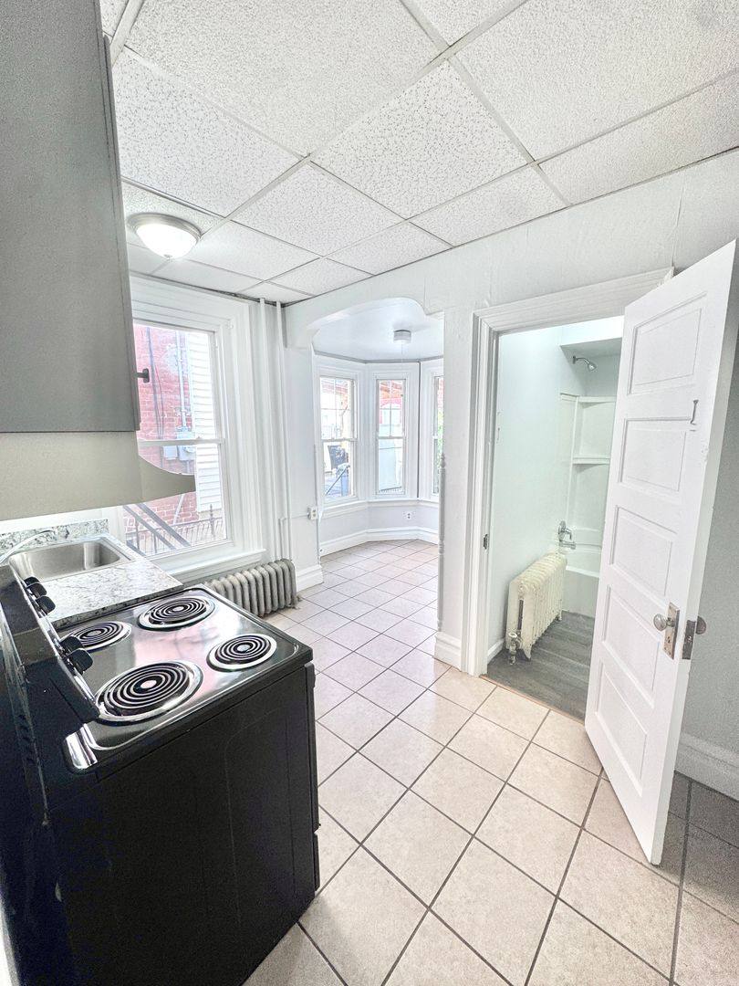 Apartment for rent at 1620-1 2 W Chew St, Allentown, PA 18102