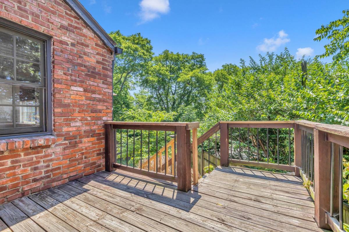 House for rent at 520 32nd Ave S, Nashville, TN 37212