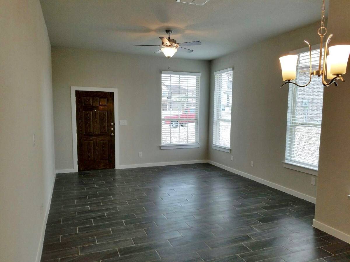 Townhouse for rent at 166 Lakeview Court, Kyle, TX 78640