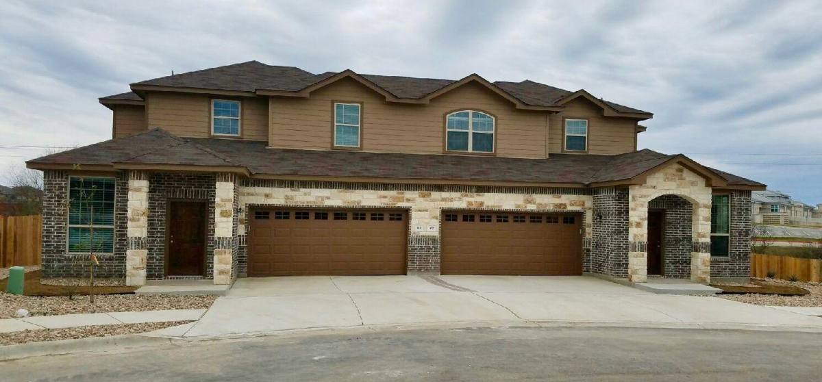 Townhouse for rent at 166 Lakeview Court, Kyle, TX 78640