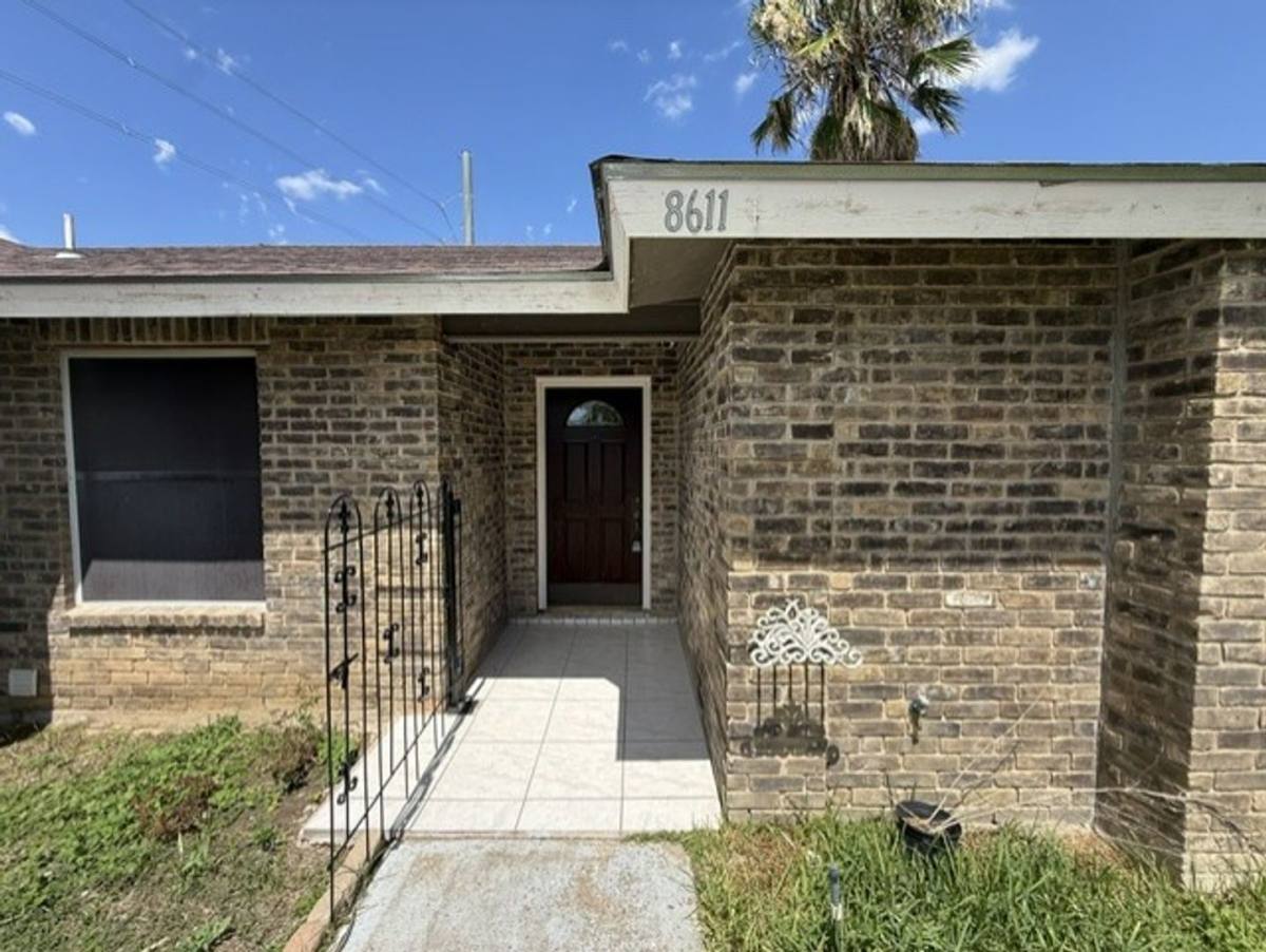House for rent at 8611 Chris Lane, Laredo, TX 78045