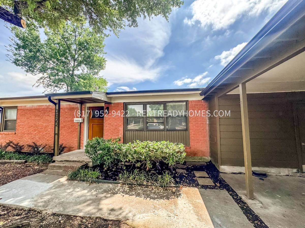 House for rent at 3022 Larry Dr, Dallas, TX 75228