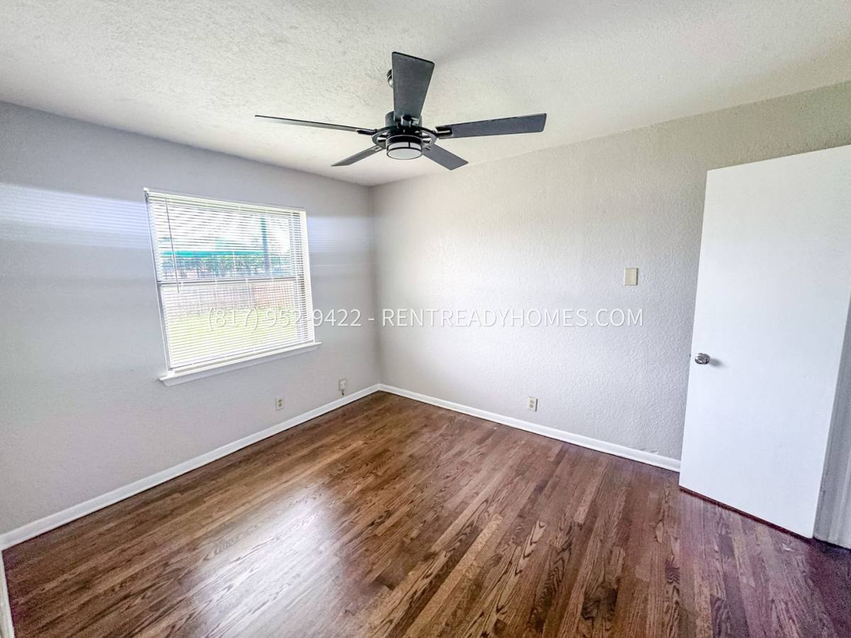 House for rent at 3022 Larry Dr, Dallas, TX 75228