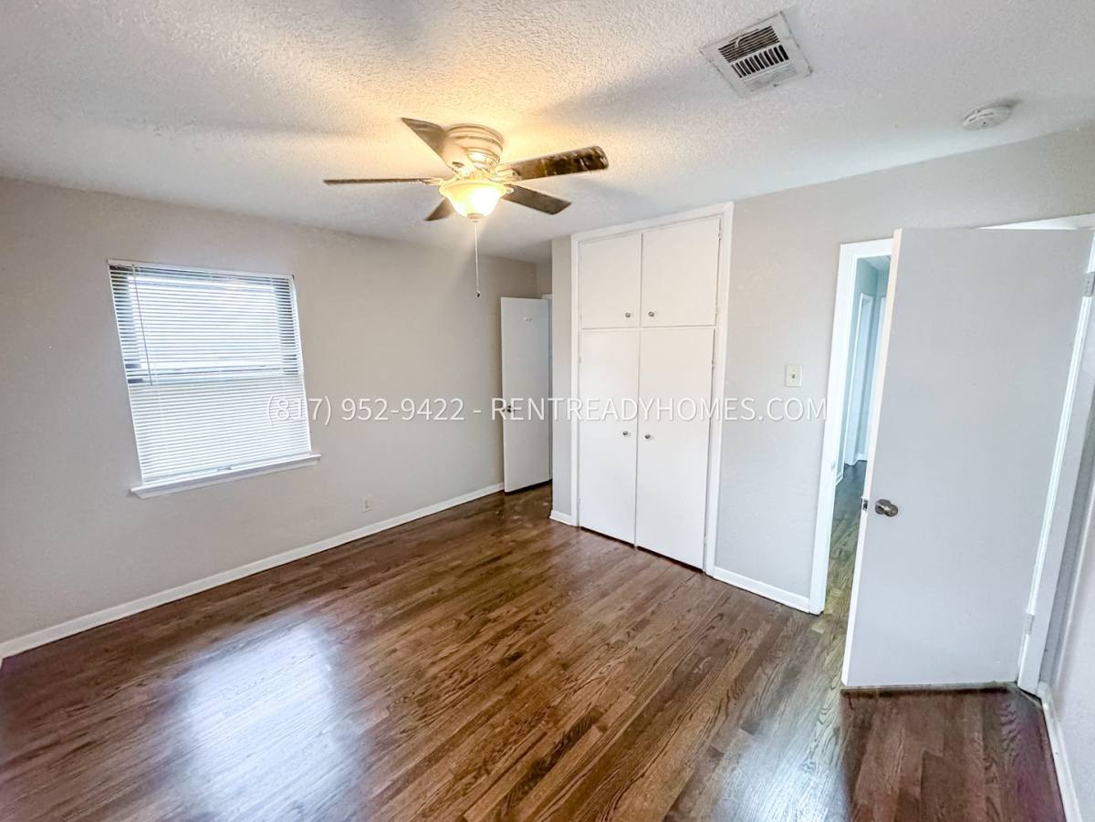 House for rent at 3022 Larry Dr, Dallas, TX 75228