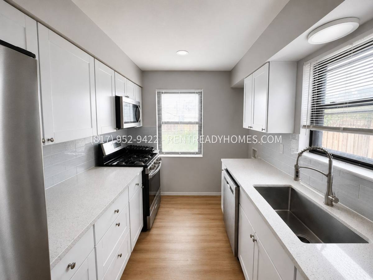 House for rent at 3022 Larry Dr, Dallas, TX 75228