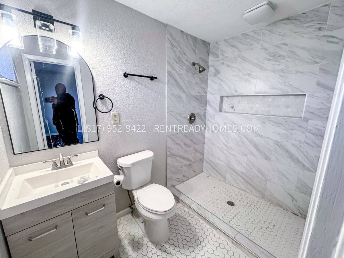 House for rent at 3022 Larry Dr, Dallas, TX 75228