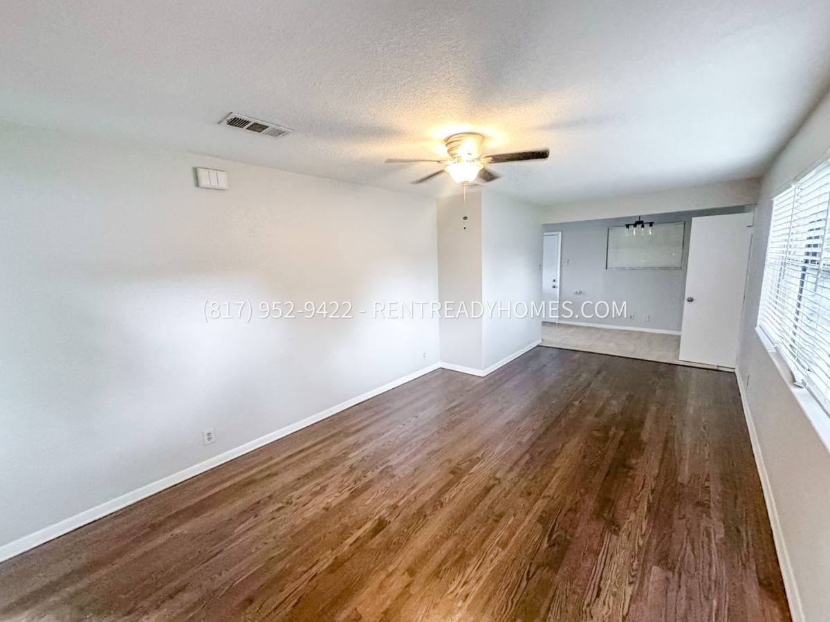 House for rent at 3022 Larry Dr, Dallas, TX 75228