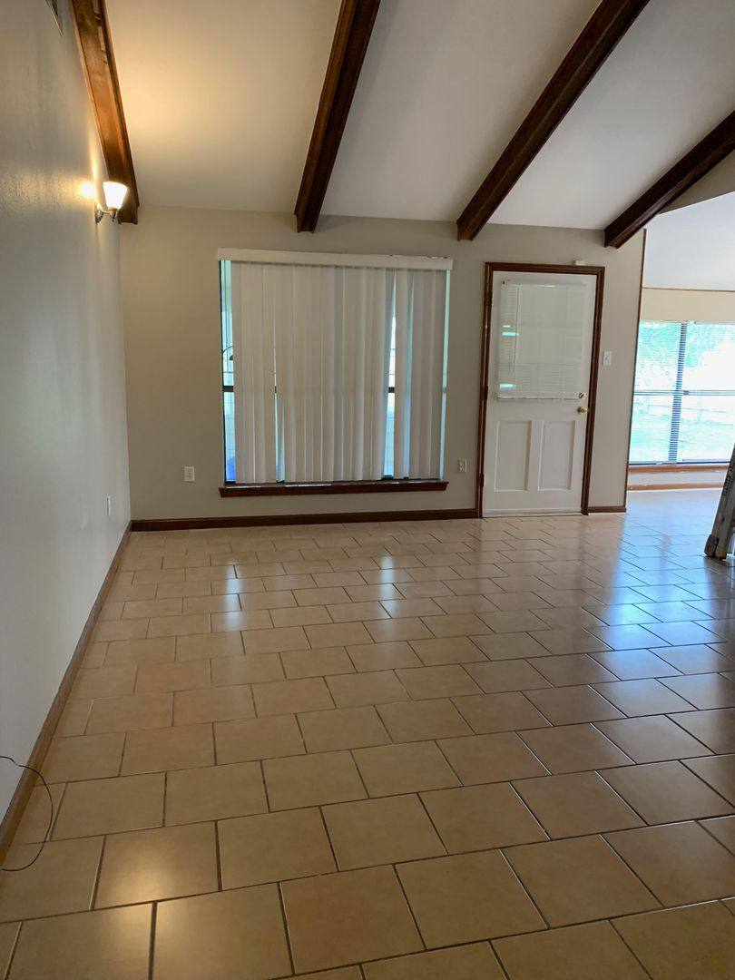 House for rent at 13431 Briargrove Ave, Baton Rouge, LA 70810