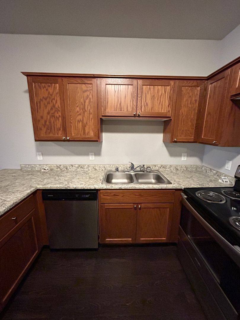 Apartment for rent at 1901 Meridian St, Saint Peter, MN 56082