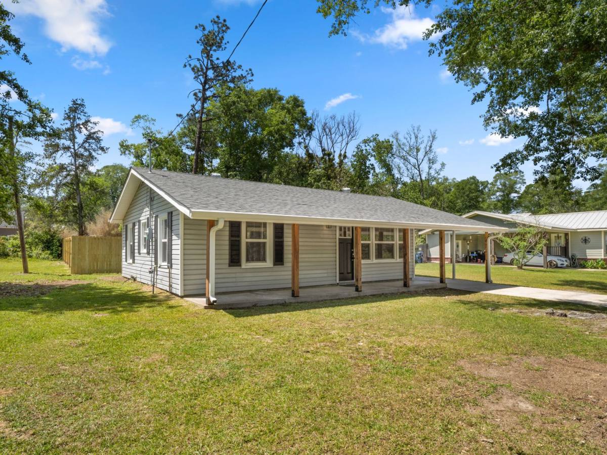 House for rent at 411 Allen St, Deridder, LA 70634