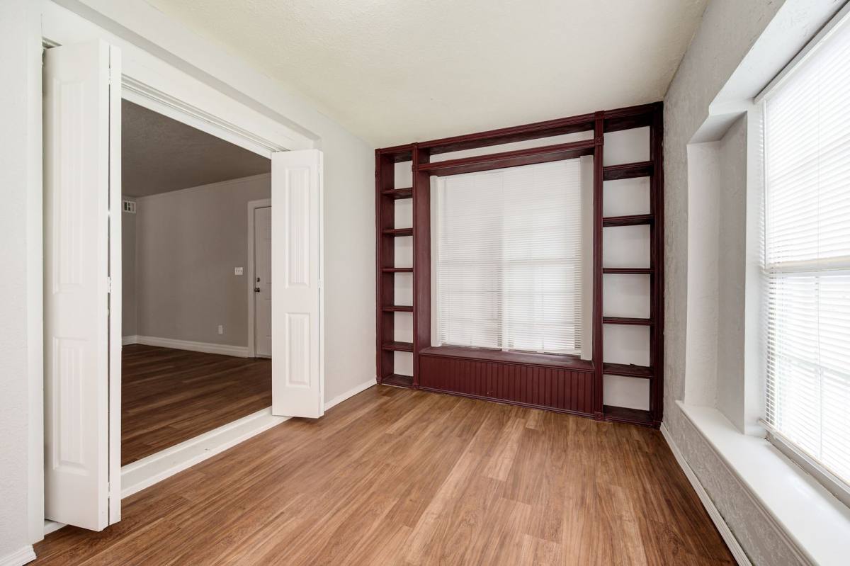 Apartment for rent at 817 E Dr, Oklahoma City, OK 73105