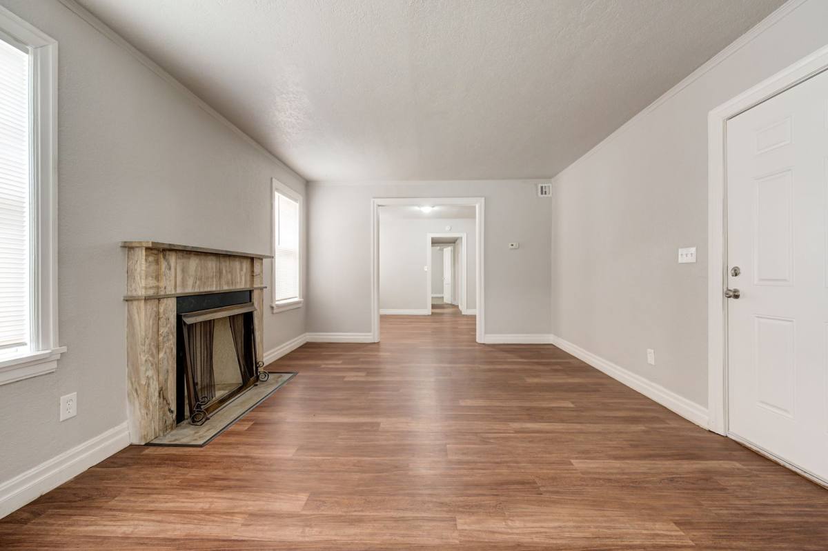 Apartment for rent at 817 E Dr, Oklahoma City, OK 73105