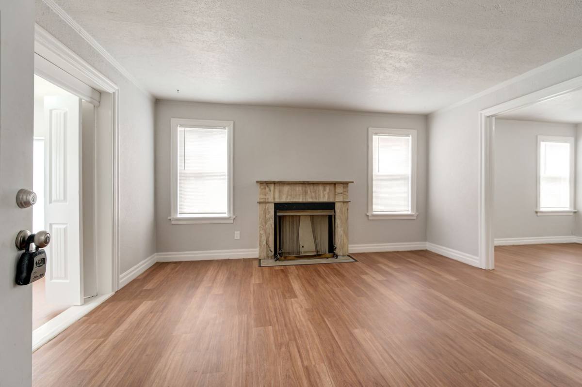 Apartment for rent at 817 E Dr, Oklahoma City, OK 73105