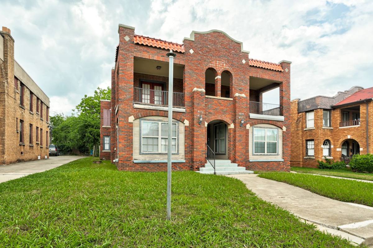 Apartment for rent at 817 E Dr, Oklahoma City, OK 73105