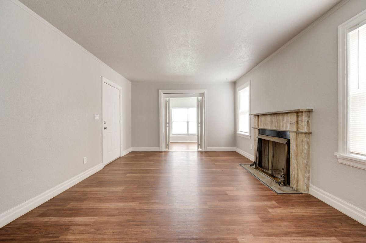 Apartment for rent at 817 E Dr, Oklahoma City, OK 73105