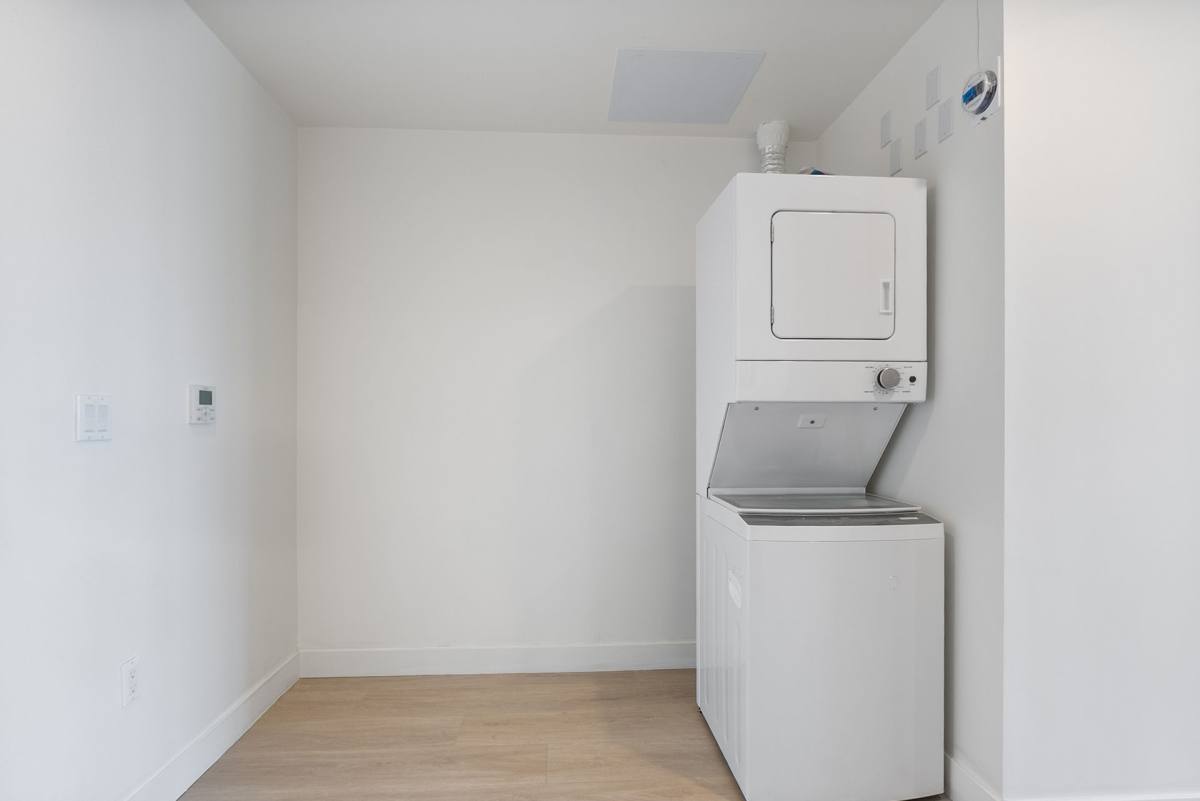 Apartment for rent at 1124 S Normandie Ave, Los Angeles, CA 90006