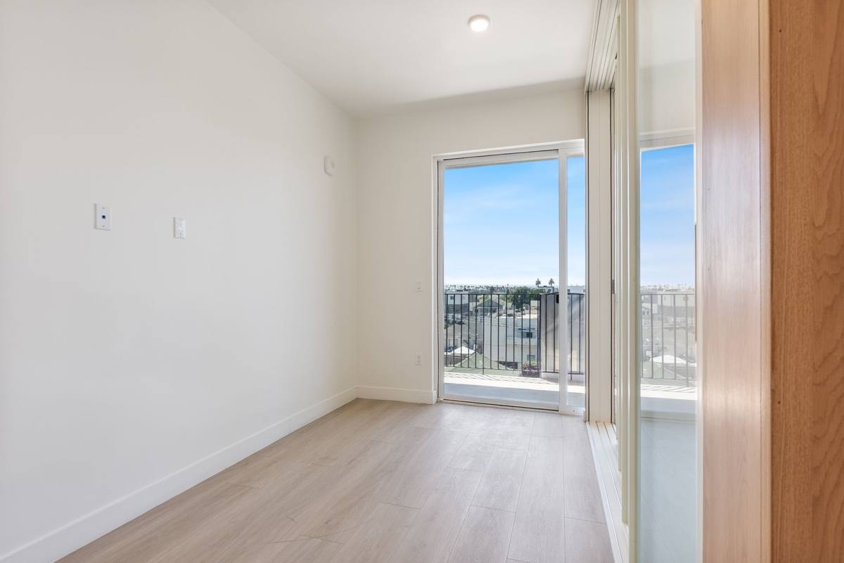 Apartment for rent at 1124 S Normandie Ave, Los Angeles, CA 90006