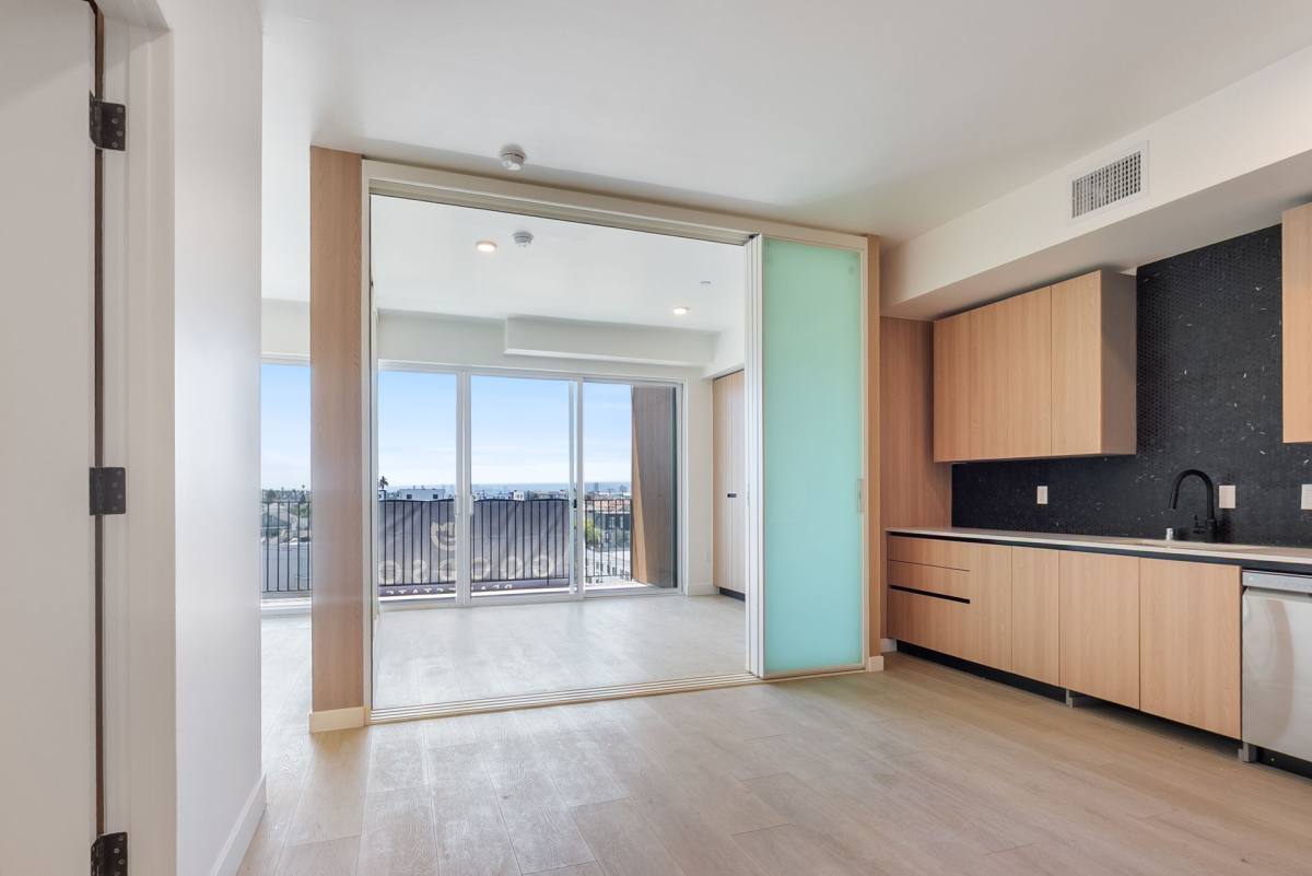 Apartment for rent at 1124 S Normandie Ave, Los Angeles, CA 90006