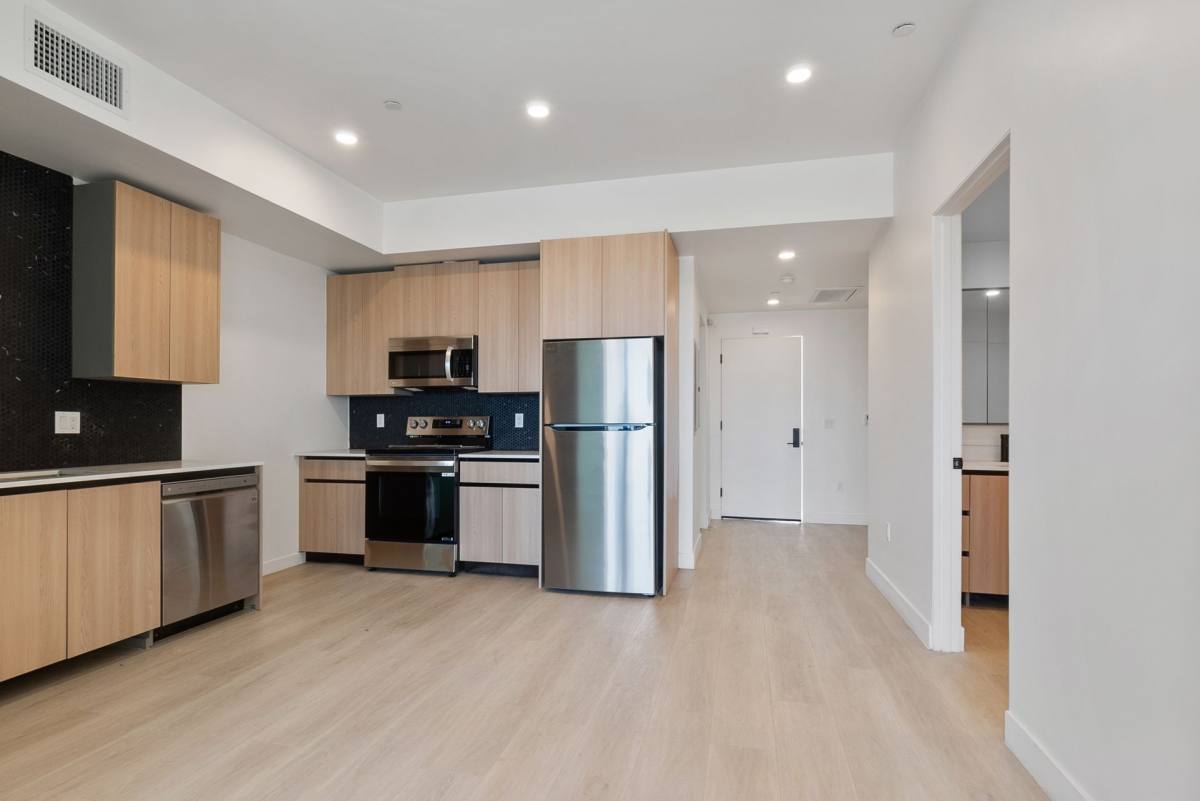 Apartment for rent at 1124 S Normandie Ave, Los Angeles, CA 90006