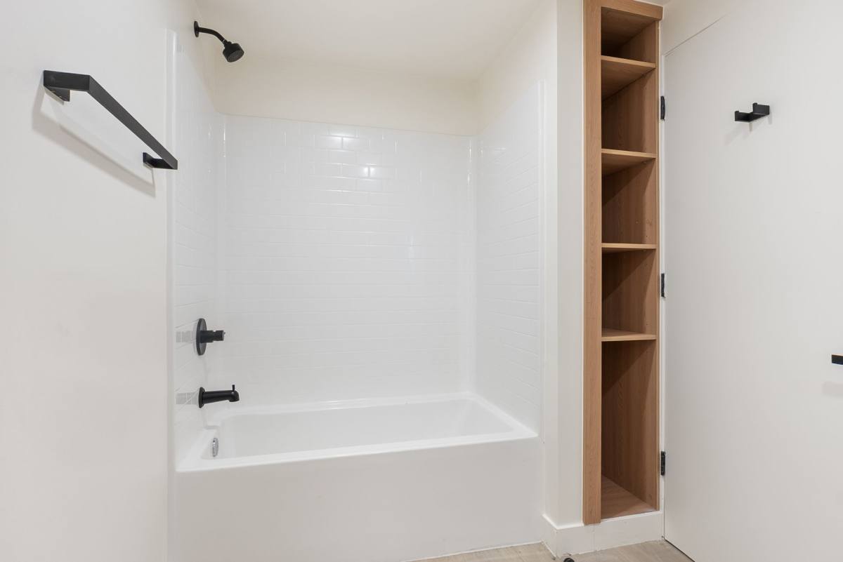 Apartment for rent at 1124 S Normandie Ave, Los Angeles, CA 90006
