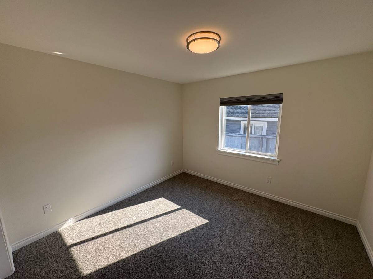 House for rent at 805 24th St, Anacortes, WA 98221