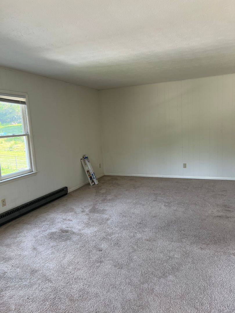 Apartment for rent at 365 Weaverville Rd, Asheville, NC 28804