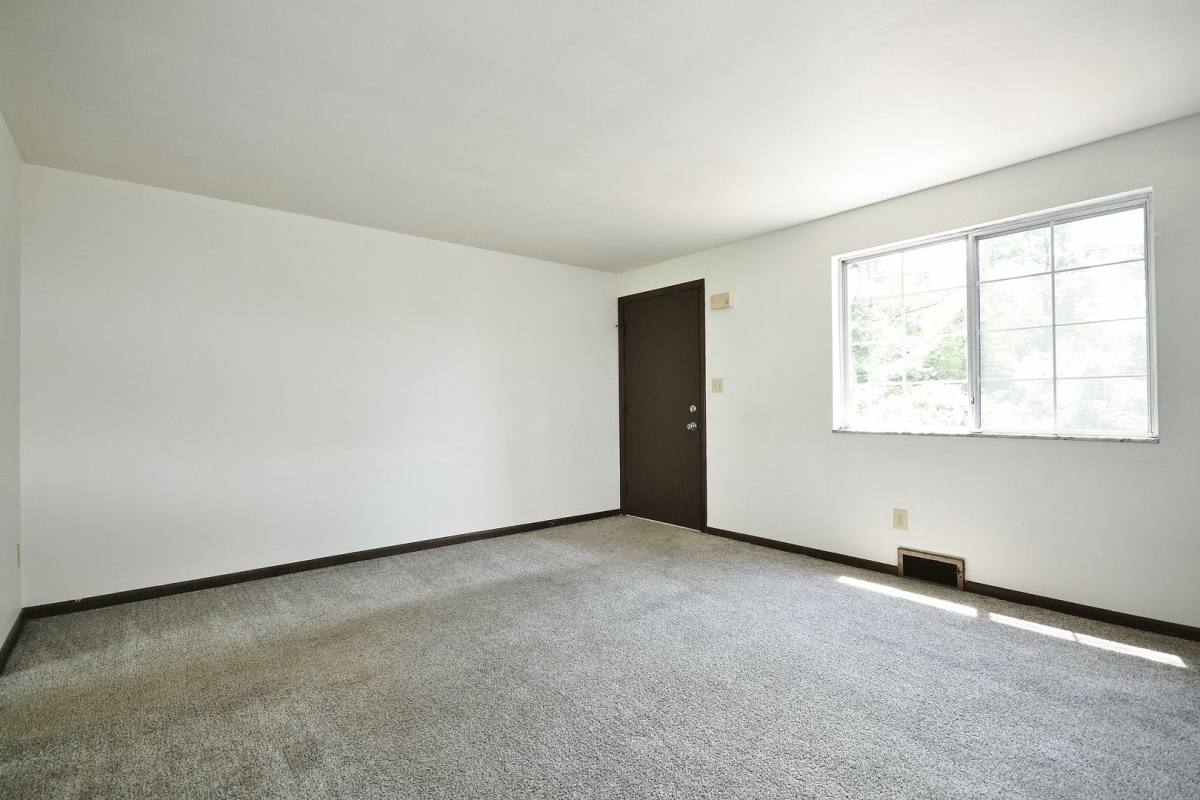 Apartment for rent at 427 Manor Rd, Delmont, PA 15626
