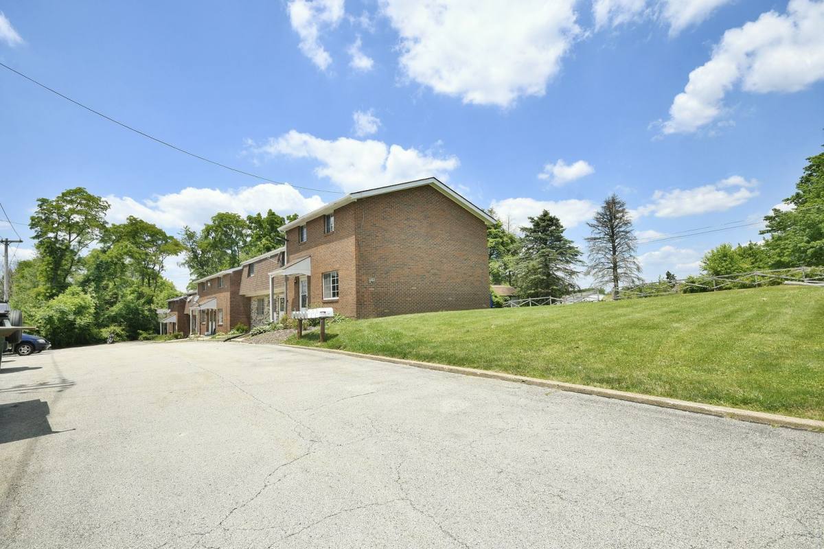 Apartment for rent at 427 Manor Rd, Delmont, PA 15626