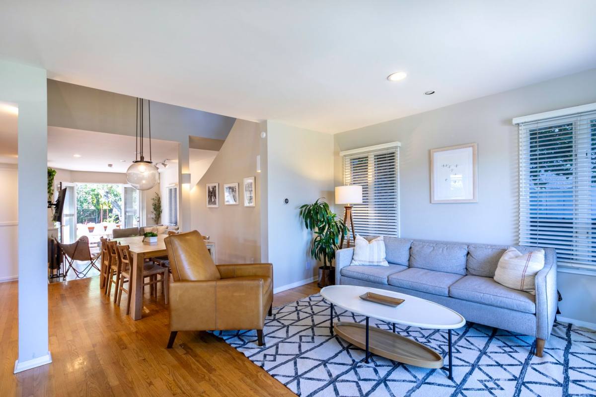 House for rent at 8005 Gonzaga Ave, Los Angeles, CA 90045