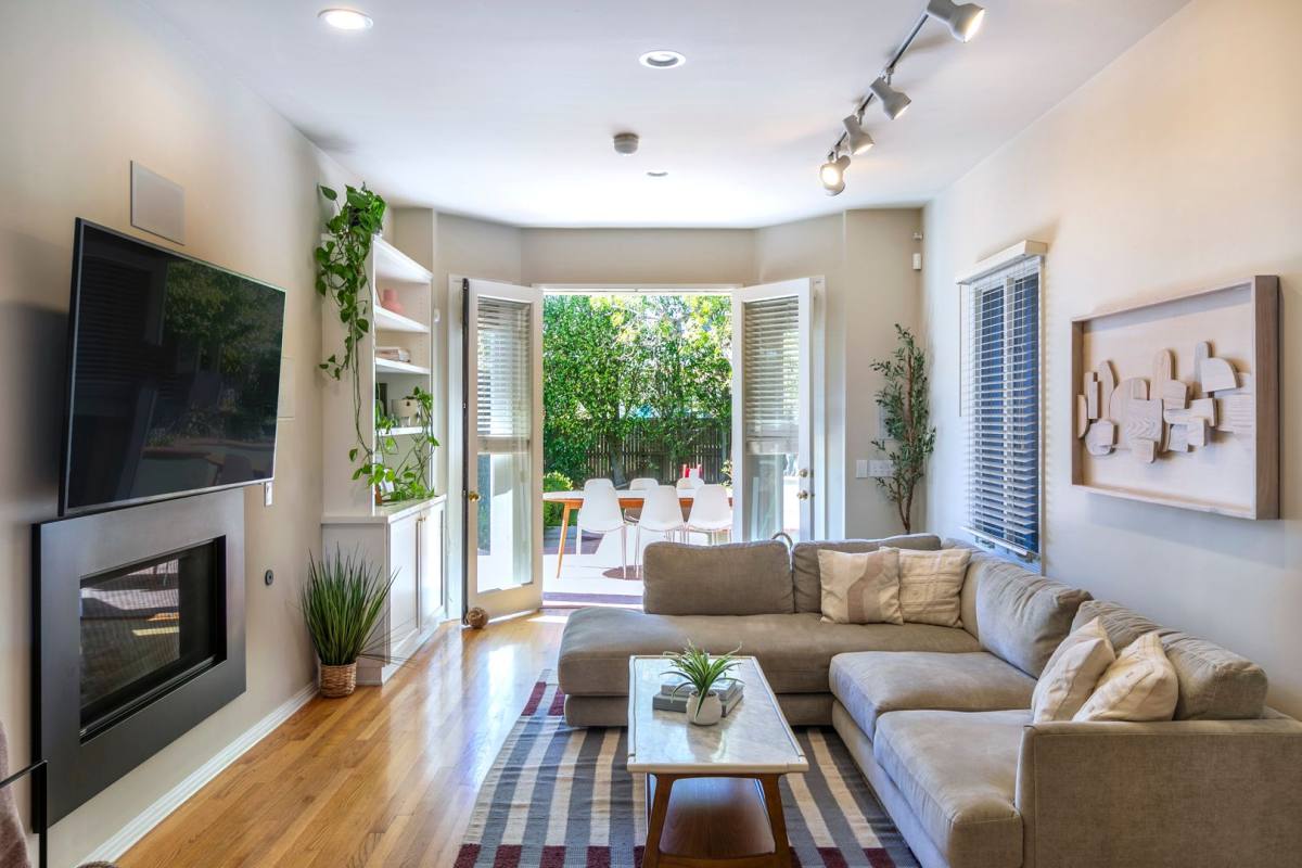 House for rent at 8005 Gonzaga Ave, Los Angeles, CA 90045
