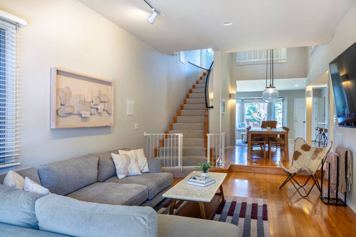 House for rent at 8005 Gonzaga Ave, Los Angeles, CA 90045