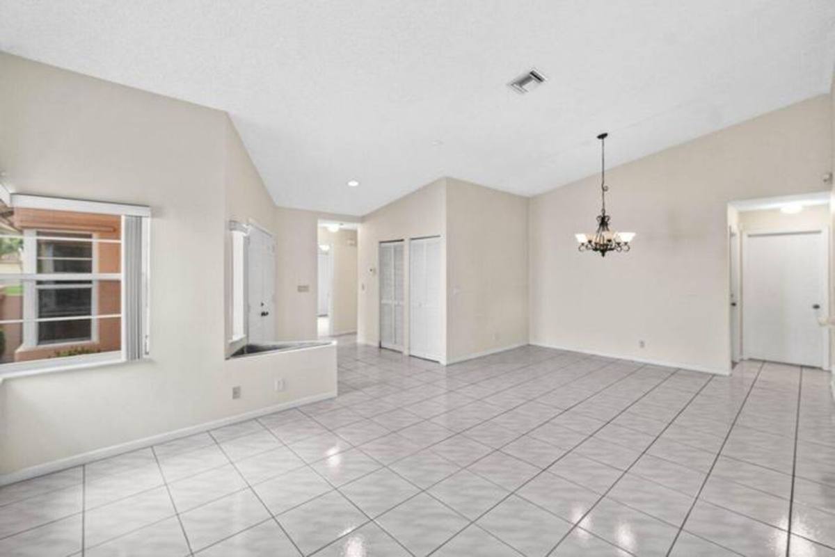 House for rent at 10001 Country Brook Rd, Boca Raton, FL 33428