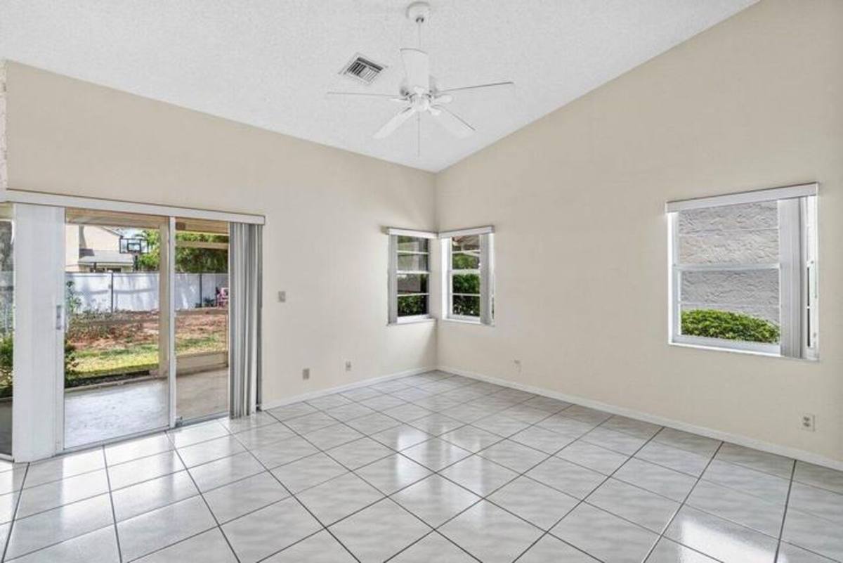 House for rent at 10001 Country Brook Rd, Boca Raton, FL 33428