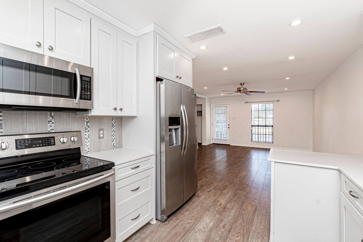 Townhouse for rent at 15848 Maison Orleans Court, Baton Rouge, LA 70817