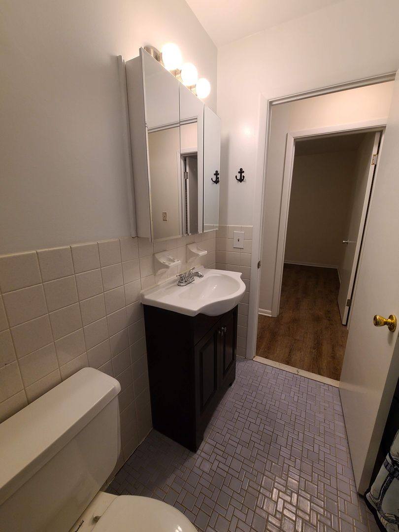 Apartment for rent at 4843 Broadview Rd, Cleveland, OH 44109
