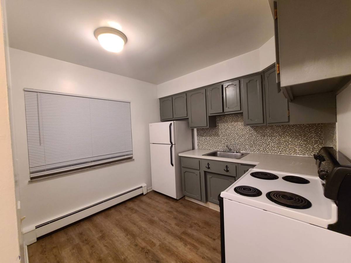 Apartment for rent at 4843 Broadview Rd, Cleveland, OH 44109