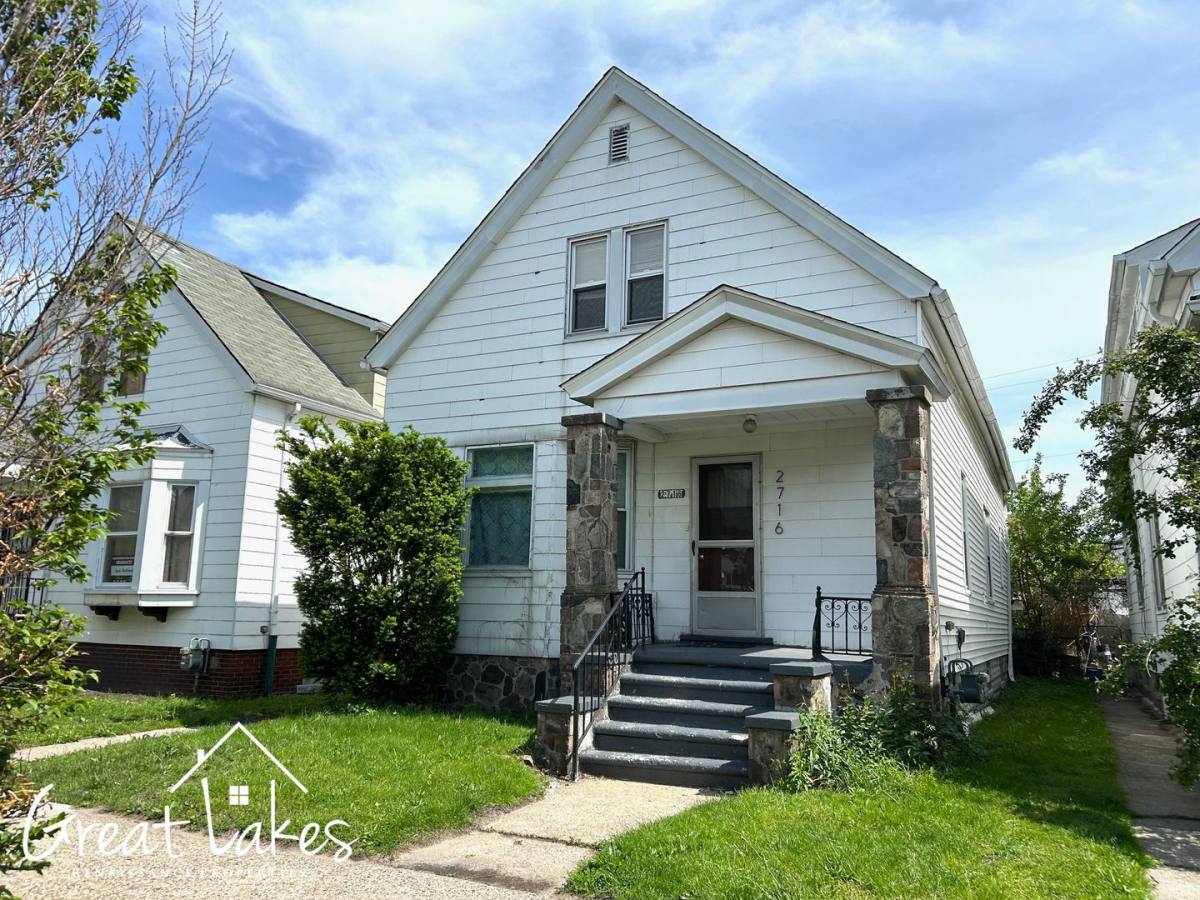 Apartment for rent at 2716 Belmont St, Hamtramck, MI 48212